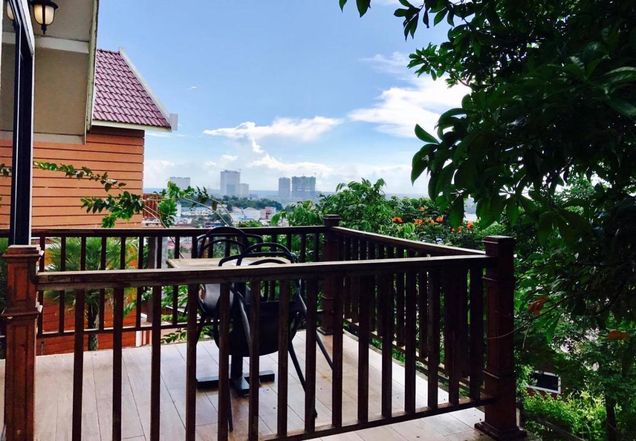 360 Resort Sihanoukville Exterior foto
