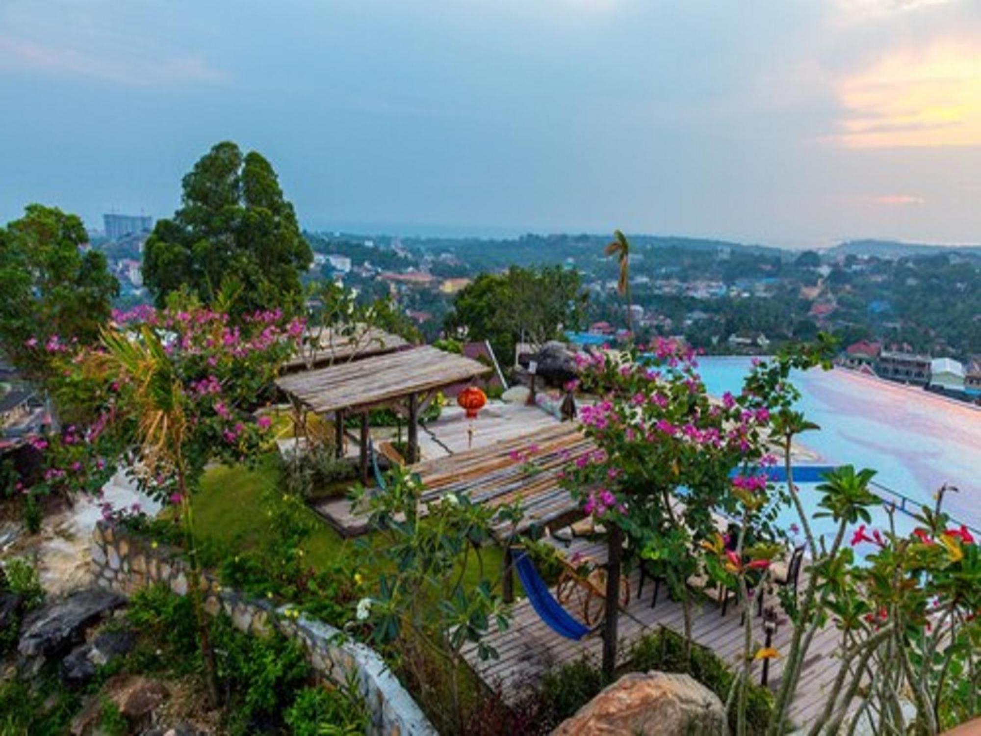 360 Resort Sihanoukville Exterior foto
